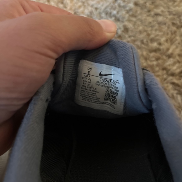 Nike Running Shoes - Picture 3 of 4